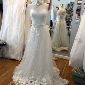 Sweetheart A Line wedding gown